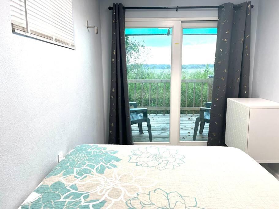 1bed 1bath Container Centrally Located Cypress Gardens
