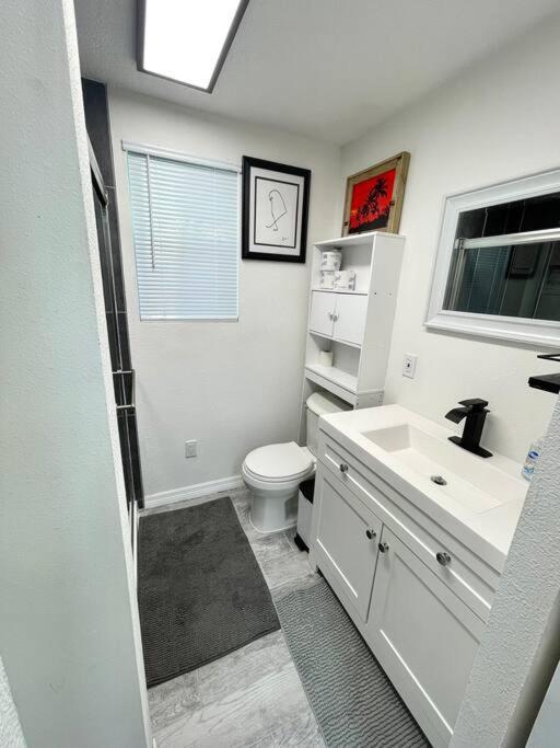 Chalet 1bed 1bath Container Centrally Located *