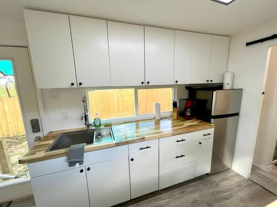 1bed 1bath Container Centrally Located *